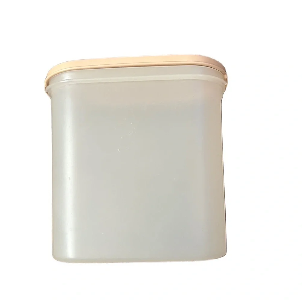 Tupperware White Storage Container Cream Food Cereal Snack Vintage